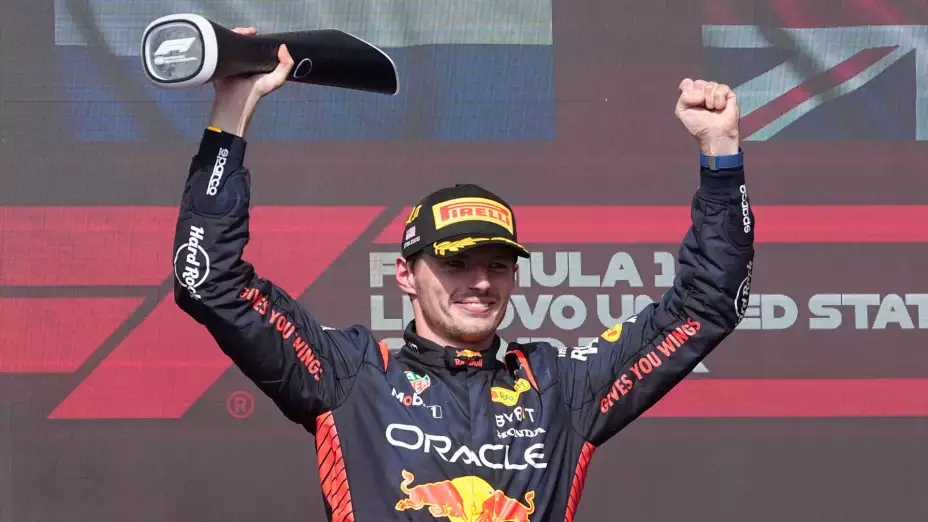 Max Verstappen, de Red Bull, celebra su triunfo en el Gran Premio de EU.