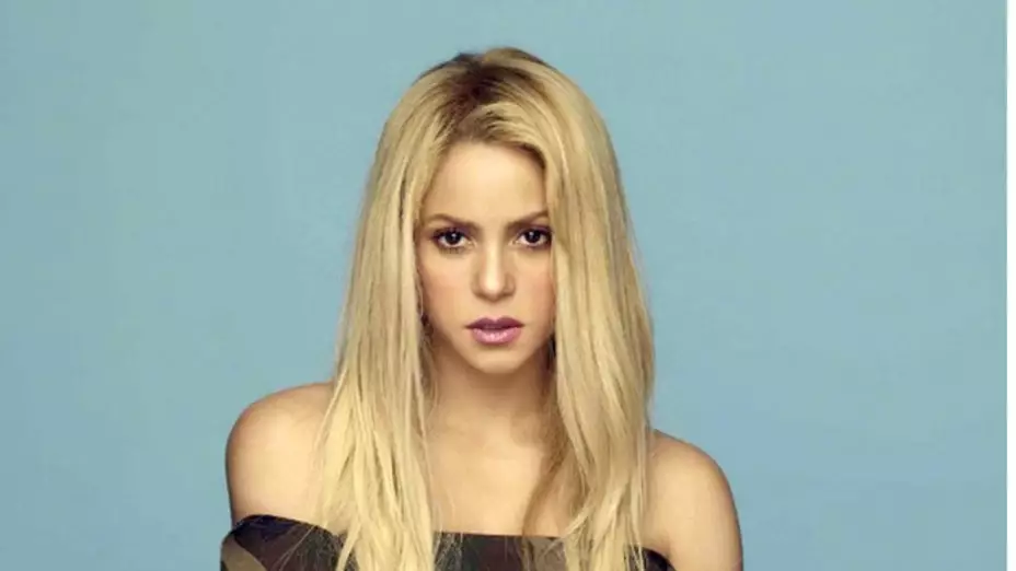 GALERÍA - Shakira es vista en el aeropuerto sola con sus hijos