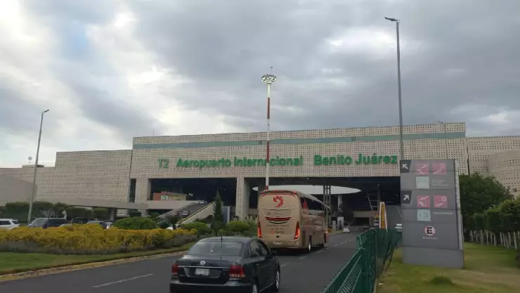 Banco de niebla en el AICM provoca suspensión de vuelos y aterrizajes