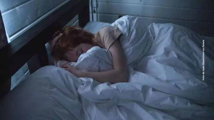 ¿Por qué dormir temprano debe ser tu propósito de año nuevo?