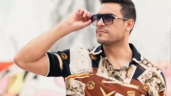 Carlos Rivera con gafas..jpg