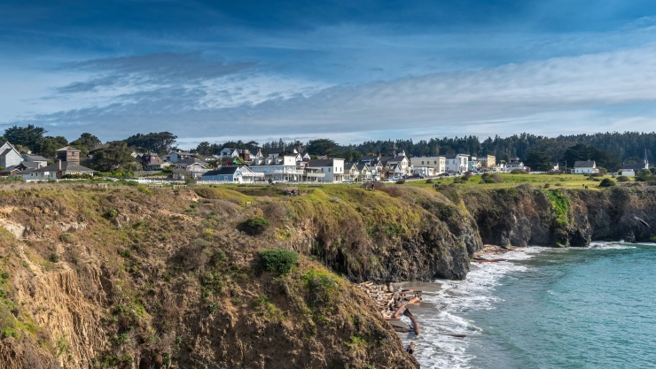 Vista al pueblo de Mendocino, California