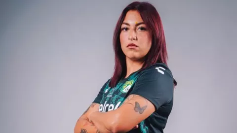 Alessandra Ramírez es fotógrafa, además de ser futbolista