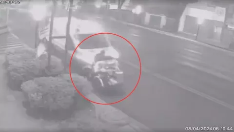 VIDEO: Revelan el momento en que una ambulancia atropella a vendedor de café en Iztapalapa