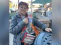 Doña Mari no necesita correr detrás de un sospechoso para atraparlo. Con una computadora y sus instintos, rastrea, conecta y desenmascara al más cuidadoso de los criminales. Es la base operativa que sostiene al equipo en la sombra.