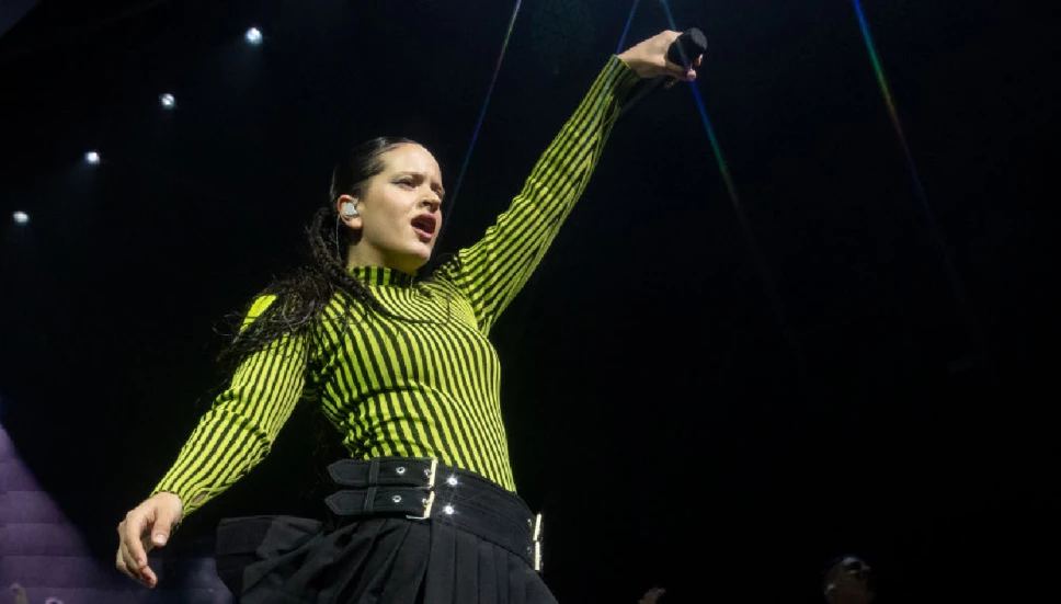 El concierto de la cantante española Rosalía en el Zócalo de la CDMX dejará fuerte derrama económica, según Canaco.