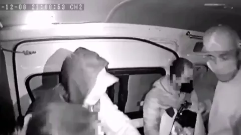 asaltantes combi Nezahualcóyotl.jpg