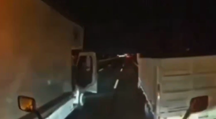 Intentan asaltar a trailero en México-Querétero