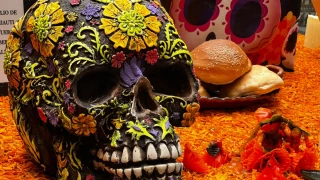 Es importante que no falte ninguno de ellos, pues sólo así las almas de los difuntos podrán descansar y disfrutar en su regreso al mundo de los vivos.