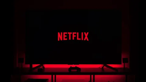 Estrenos Netflix febrero 2025 ¿Qué series y películas nuevas hay en la plataforma?