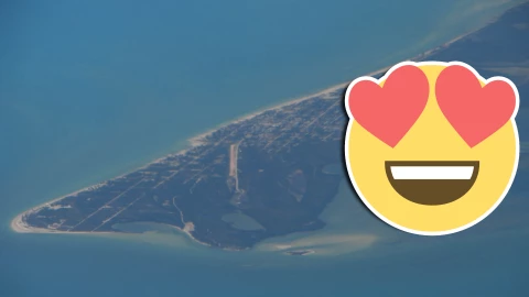 VIDEO_ ¡Ni la ‘heladez’ te aleja! Así lucen las playas de Holbox HOY 9 de noviembre de 2025.webp