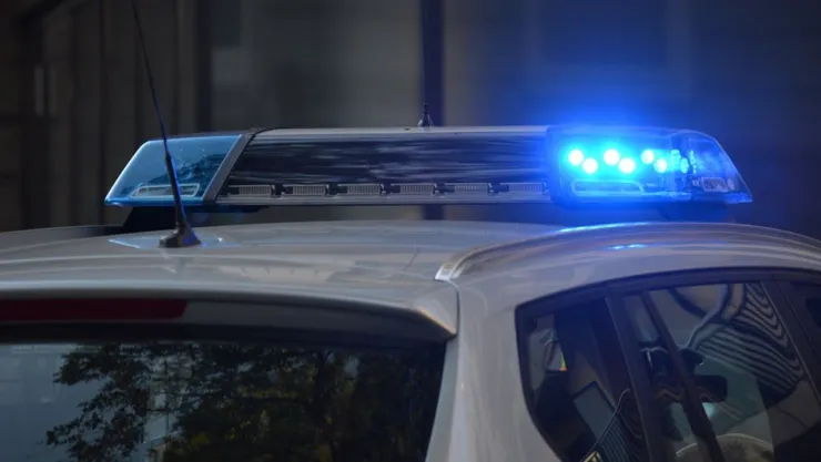 Policías en Villahermosa extorsionan a joven psicólogo y lo golpean a sus amigos; querían detenerlo
