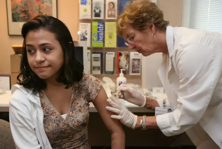 University Of Iowa Begins Vaccinating Students For Mumps