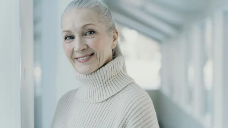 asi-puedes-ocultar-canas-cabello-si-tienes-mas-40-anos.jpg