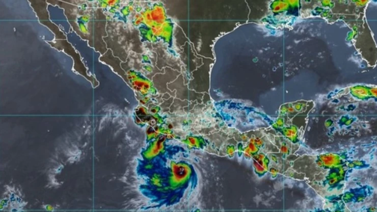 Bonnie ya es huracán categoría 2 sobre el Pacífico Mexicano