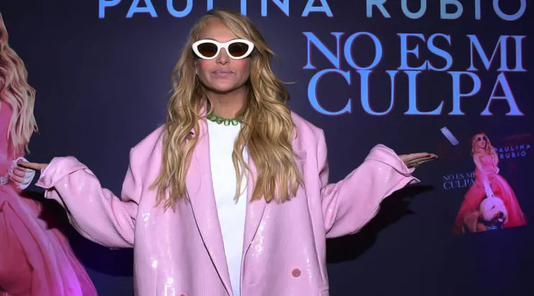 Paulina Rubio tuvo una turbulenta llegada a la CDMX