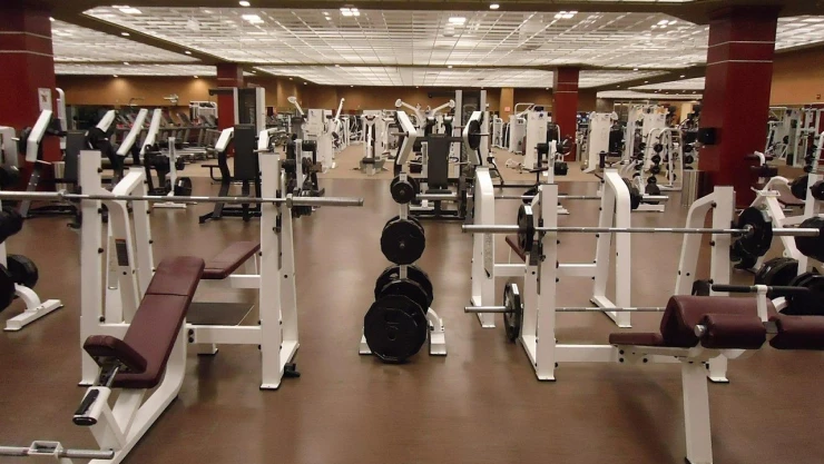 Vinculan a proceso a mujer que arrancó dedo a otra en gimnasio de Monterrey