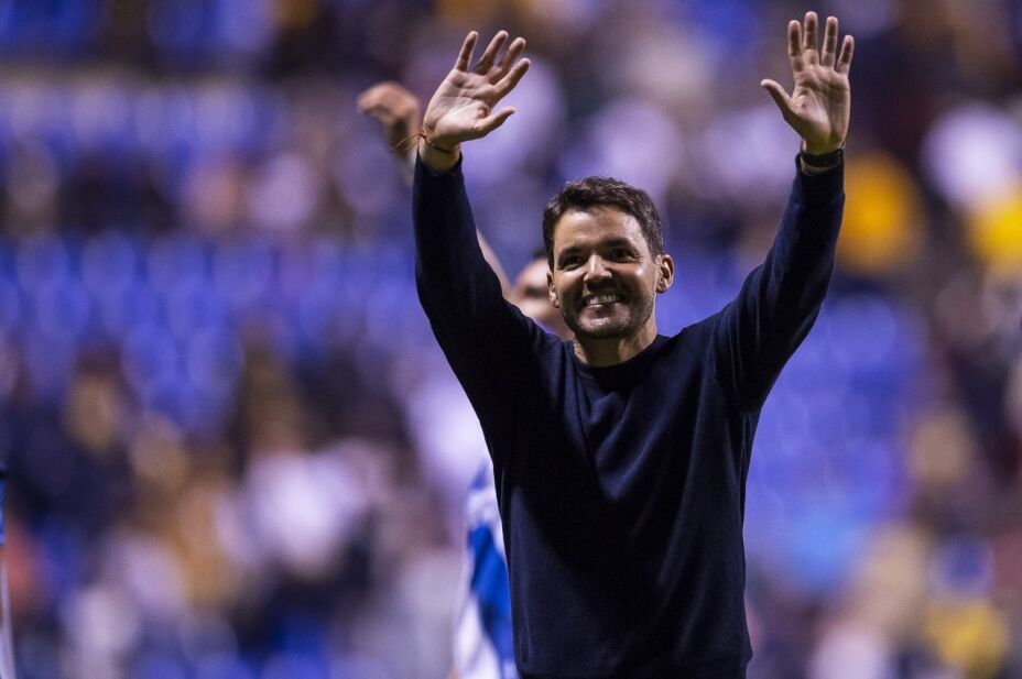 Entrenador Nicolás Larcamón llegaría a Chivas