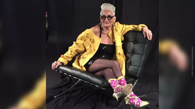 La Reina de Tinder tiene 85 años de edad y es una sensación en las redes.