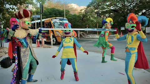 paraderos camiones carnaval de merida