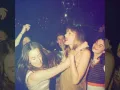 Taylor bailando.jpg