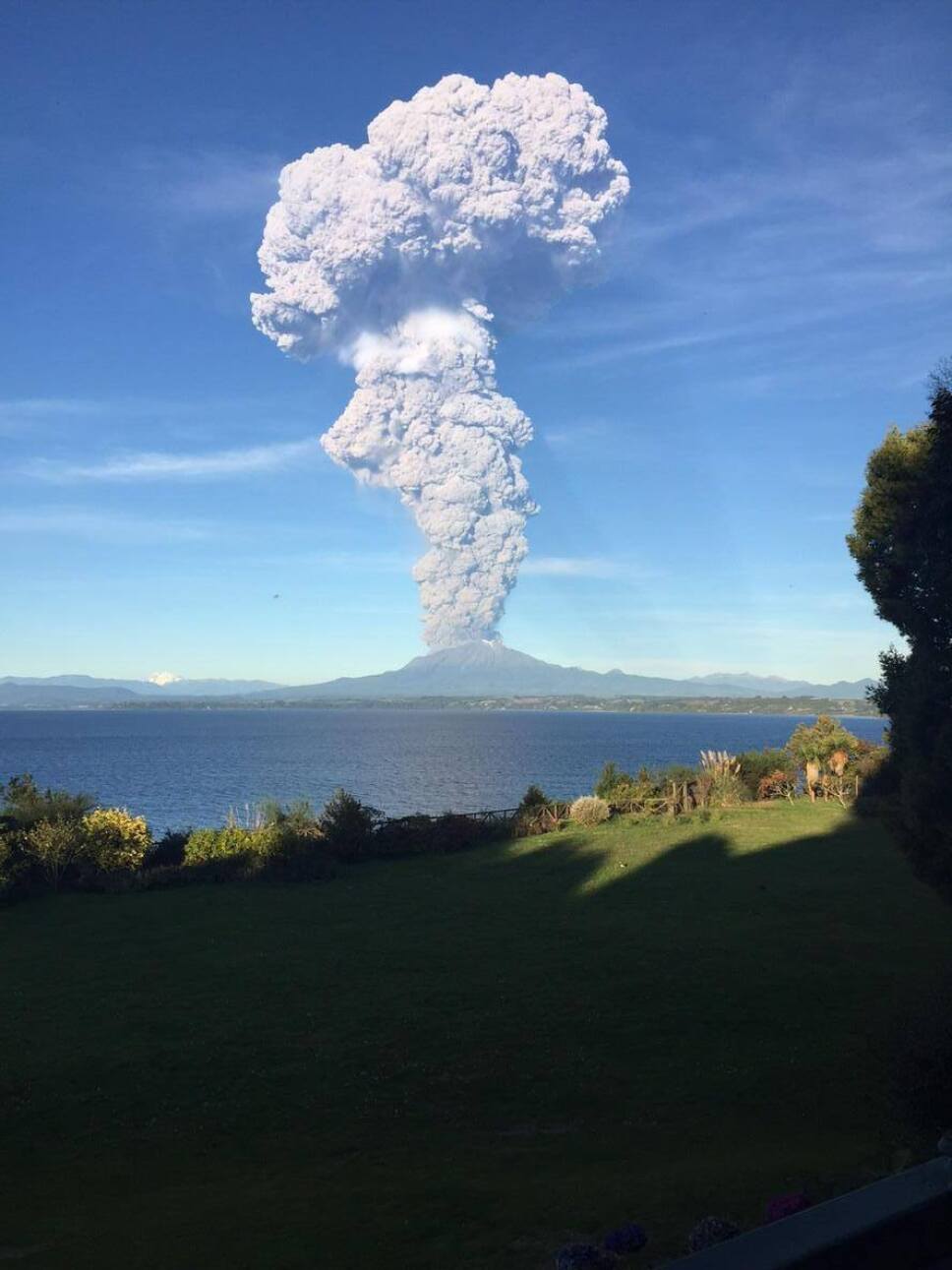 Otake, volcán, erupción b.jpg