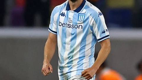 Delantero argentino sufre robo y pide delincuentes devolver las cosas