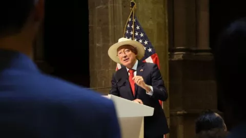 ¡Golpe al fentanilo! Narco mexicano es sentenciado a 10 años de prisión en EU, confirma Ken Salazar