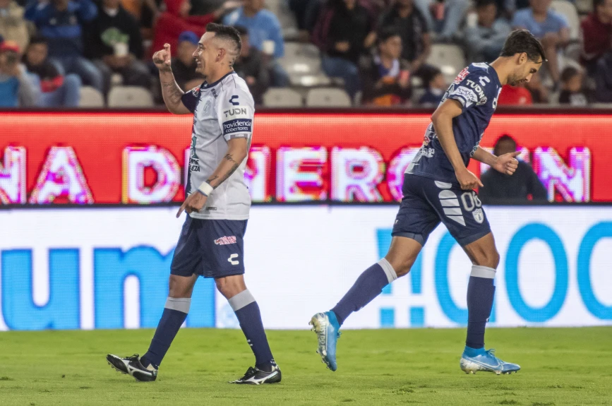 Los dirigidos por Martín Palermo golearon a los Xolos de Tijuana.