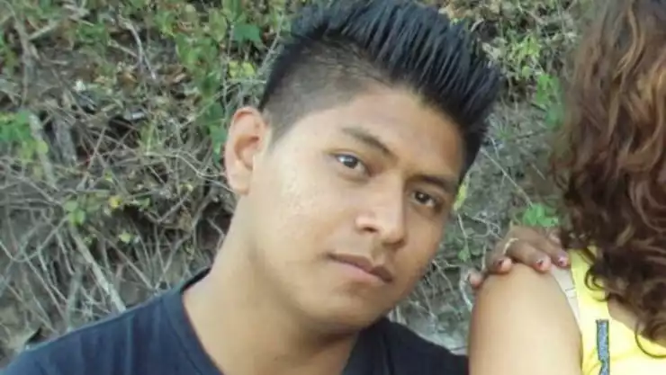 antonio-tizapa-ayotzinapa-buscan-baja-california- (1).jpg