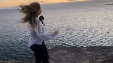 Belinda reaparece tras polémica