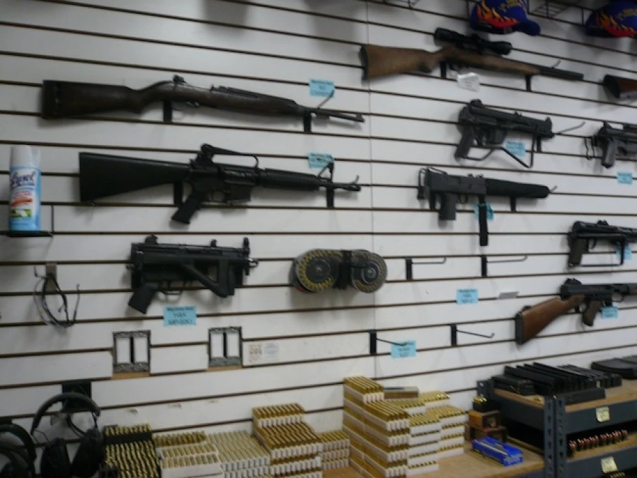 Los pasados meses de junio y julio, más de 15,000 armas estaban a la venta en uno de los portales de venta por Internet