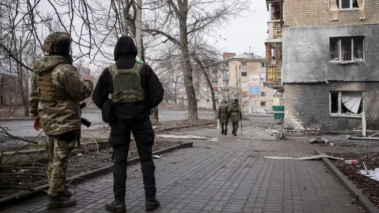 Guerra en Ucrania entrevista con funcionario de Lucy Bravo