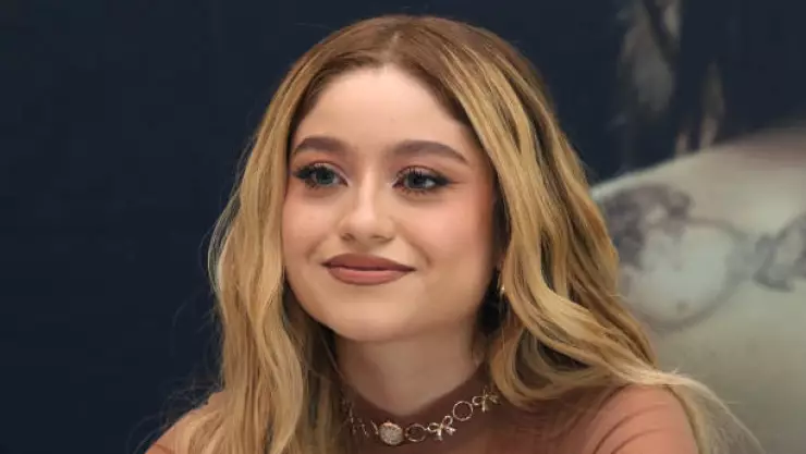 karol sevilla.jpg