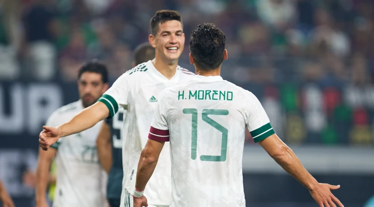 César Montes y Héctor Moreno con la Selección Mexicana