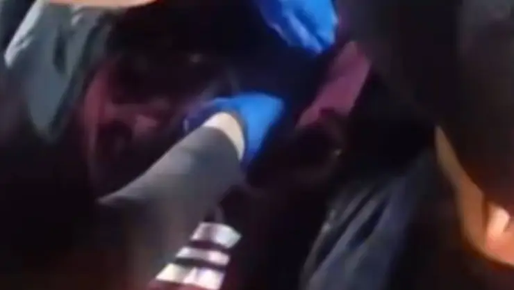 Bebé abandonado en la calle