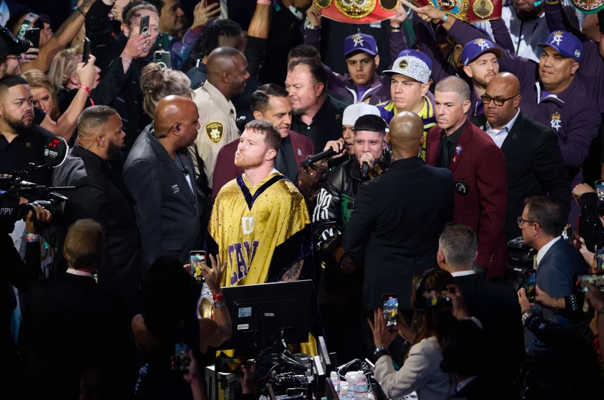 Canelo vs Charlo 1