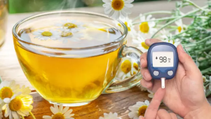 ¿Reduce los niveles de azúcar? 5 beneficios de la manzanilla que no conocías