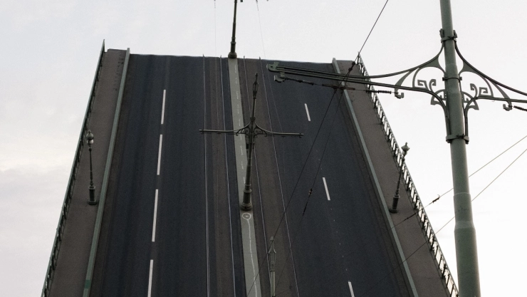 puente levadizo eu ciclista