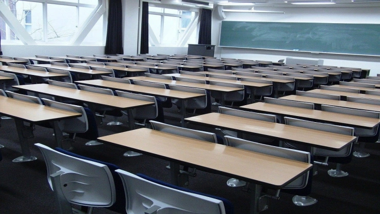 suspenden a maestra por pedir semen a sus estudiantes