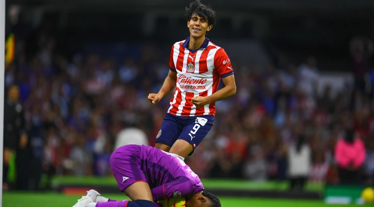 José Juan Macías con Chivas