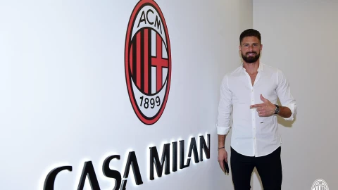 Giroud Milan.jpg