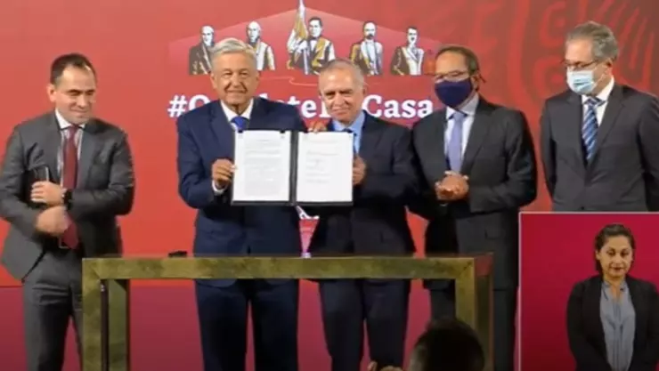 firma-amlo-acuerdo-plan-economico-empresarios-1.jpg