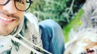 Carlos Rivera sufre por su perro..jpg