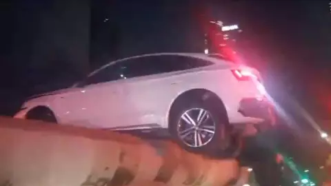 Camioneta en Diana Cazadora