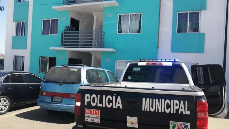Matan a tiros a hombre en el patio de su casa en Rosarito