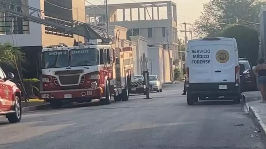 Hombre MUERE de presunto golpe de calor mientras reparaba paneles solares en Yucatán