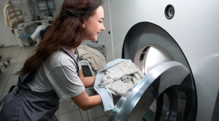 Truco para eliminar la pelusa de la lavadora y dejarla como nueva