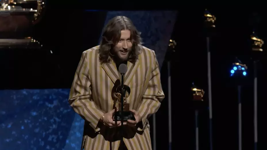 Premios Grammy 2024
Ludwig Göransson gana a mejor banda sonora para medios visuales con Oppenheimer