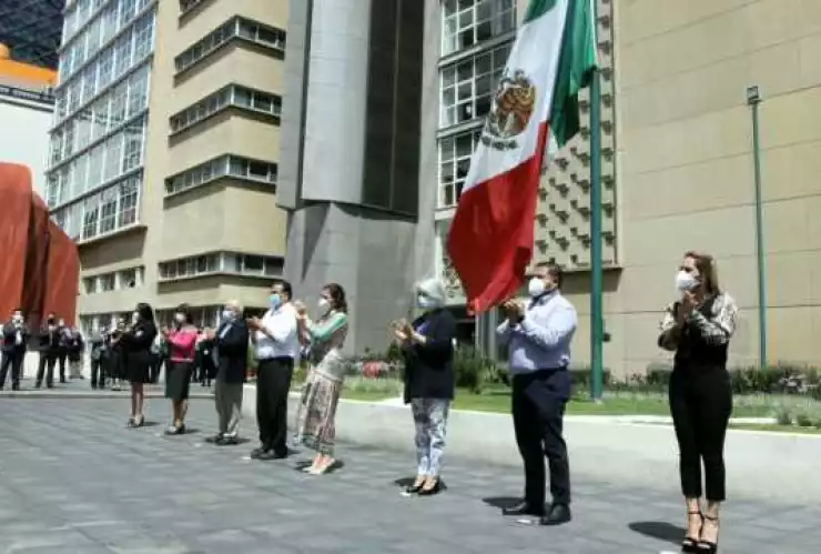 Homenaje a víctimas y héroes de Covid-19 en el IMSS